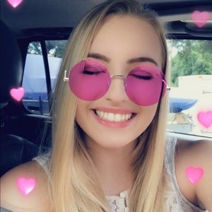 Meet your Posher, Erica